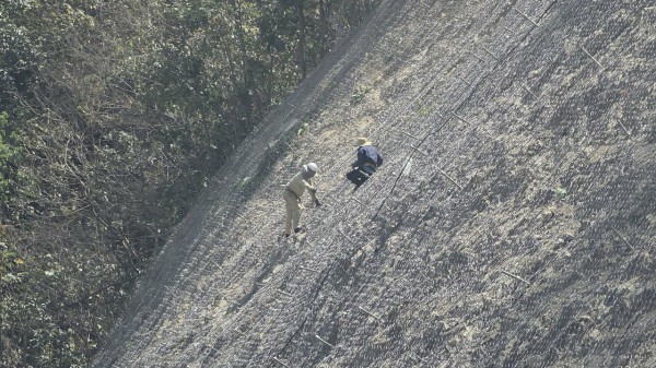 Cận cảnh quốc lộ 28B - cung đường mới đi Đà Lạt đang về đích Cận cảnh quốc lộ 28B - cung đường mới đi Đà Lạt đang về đích