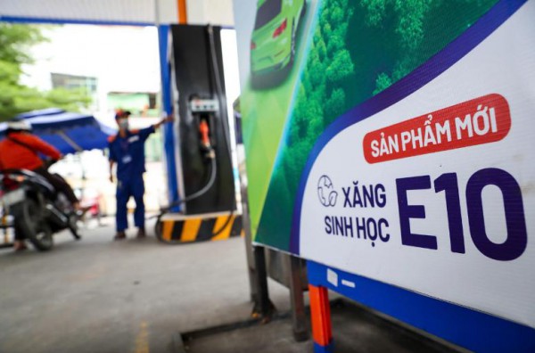 Cần 'vùng đệm' để người dân thích nghi xăng sinh học Cần 'vùng đệm' để người dân thích nghi xăng sinh học