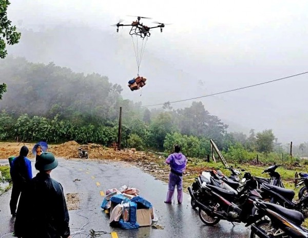 Căng mình ứng phó sạt lở Căng mình ứng phó sạt lở