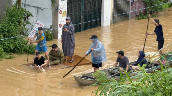 Cấp thiết giải quyết ngập lụt