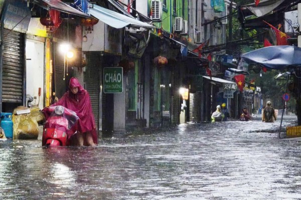 Cấp thiết giải quyết ngập lụt: Khi nào Hà Nội thoát cảnh   'sống chung với ngập'?