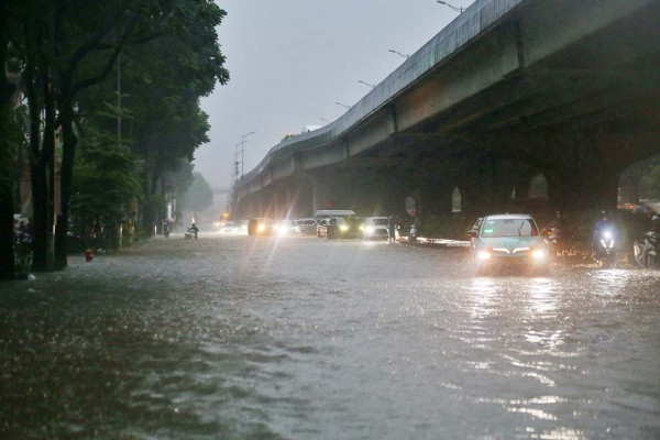 Cấp thiết giải quyết ngập lụt: Khi nào Hà Nội thoát cảnh   'sống chung với ngập'?