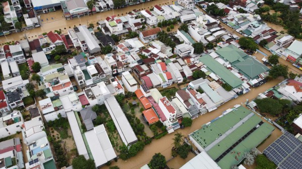 Cấp thiết giải quyết ngập lụt: Vì sao phố biển Nha Trang cứ mưa là ngập? Cấp thiết giải quyết ngập lụt: Vì sao phố biển Nha Trang cứ mưa là ngập?