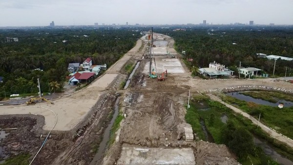 Cầu Bình Gởi vượt sông Sài Gòn thuộc đường Vành đai 3 TP.HCM tăng tốc về đích