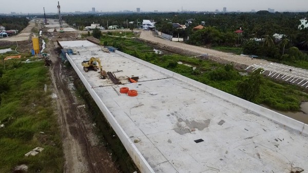 Cầu Bình Gởi vượt sông Sài Gòn thuộc đường Vành đai 3 TP.HCM tăng tốc về đích