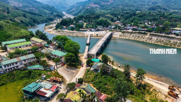 Cầu Sơn Mùa 79 tỉ đồng 'chờ đường dẫn' ở Quảng Ngãi: Đơn vị thi công nói gì?