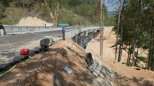 Cầu cạn đèo Mimosa Đà Lạt trước ngày thông xe