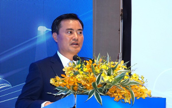 Chân dung 8 lãnh đạo UBND TP.HCM nhiệm kỳ 2026 - 2031 Chân dung 8 lãnh đạo UBND TP.HCM nhiệm kỳ 2026 - 2031