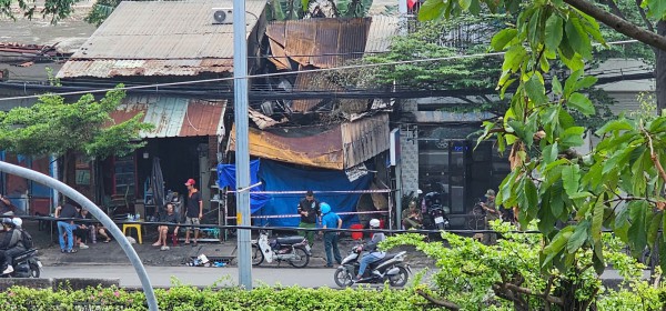Cháy nhà cụ ông tử vong: Hàng xóm xót xa vì không cứu được nạn nhân Cháy nhà cụ ông tử vong: Hàng xóm xót xa vì không cứu được nạn nhân