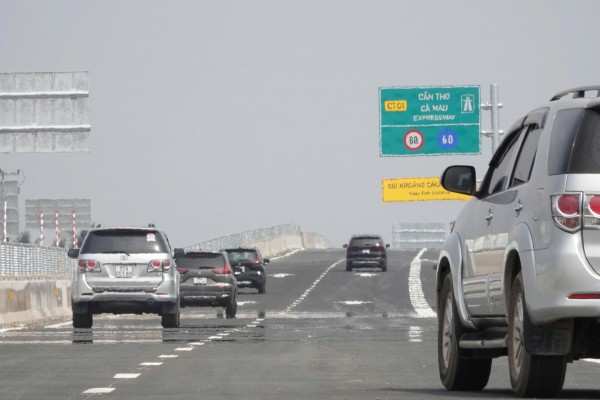 Chính thức cho xe đi cao tốc Cần Thơ - Hậu Giang tối đa 80km/h