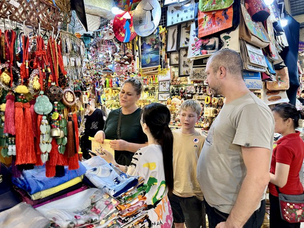 Chợ truyền thống phải thay đổi mạnh mẽ Chợ truyền thống phải thay đổi mạnh mẽ