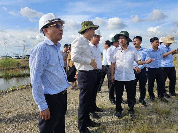 Chủ tịch HĐND TP.HCM khảo sát các công trình trọng điểm kết nối Bà Rịa - Vũng Tàu cũ Chủ tịch HĐND TP.HCM khảo sát các công trình trọng điểm kết nối Bà Rịa - Vũng Tàu cũ