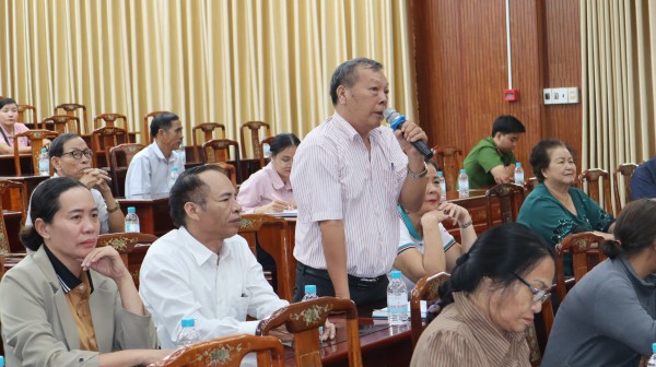 Chủ tịch HĐND tỉnh Đồng Nai tiếp xúc cử tri tại Bình Phước và Đồng Xoài Chủ tịch HĐND tỉnh Đồng Nai tiếp xúc cử tri tại Bình Phước và Đồng Xoài