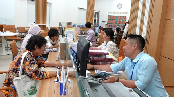 Chủ tịch Nguyễn Văn Được: Cắt gọt yếu tố cạnh tranh nhau trong quy hoạch TP.HCM mới Chủ tịch Nguyễn Văn Được: Cắt gọt yếu tố cạnh tranh nhau trong quy hoạch TP.HCM mới