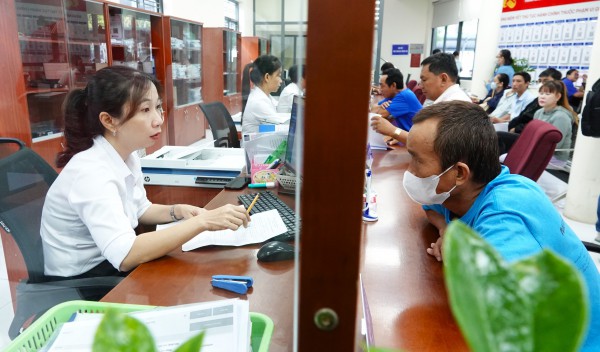 Chủ tịch TP.HCM khảo sát trung tâm hành chính công phường Bà Rịa Chủ tịch TP.HCM khảo sát trung tâm hành chính công phường Bà Rịa