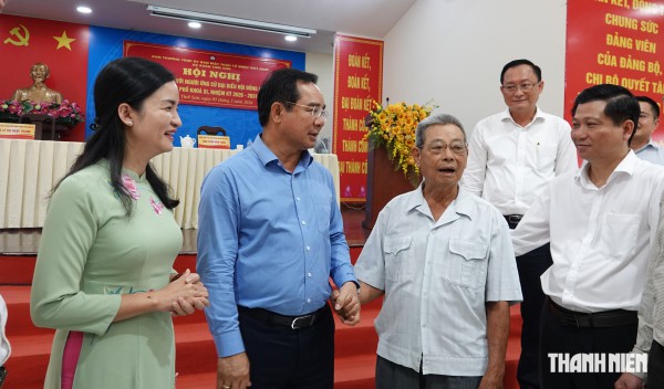 Chủ tịch TP.HCM mong người dân bàn giao mặt bằng, sớm mở rộng quốc lộ 22