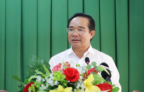 Chủ tịch TP.HCM tiếp người dân trong dự án Khu đô thị mới Thủ Thiêm Chủ tịch TP.HCM tiếp người dân trong dự án Khu đô thị mới Thủ Thiêm