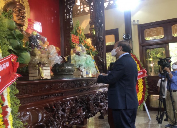 Chủ tịch nước Nguyễn Xuân Phúc dự lễ khởi công tuyến đường tránh TP.Long Xuyên