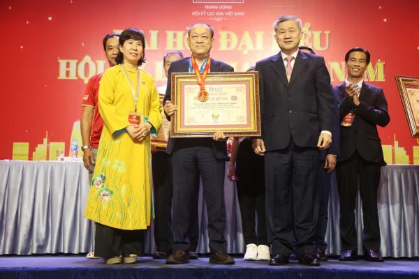 Chùa 1000 năm tuổi ở Hà Nội có kiến trúc độc đáo nhận kỷ lục thế giới Chùa 1000 năm tuổi ở Hà Nội có kiến trúc độc đáo nhận kỷ lục thế giới