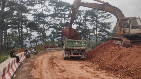 Chưa thể thông đèo D'Ran trong hôm nay 2.12