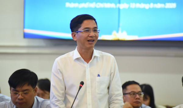 Chuyên gia hiến kế đưa thu nhập bình quân người dân TP.HCM lên 15.000 USD Chuyên gia hiến kế đưa thu nhập bình quân người dân TP.HCM lên 15.000 USD