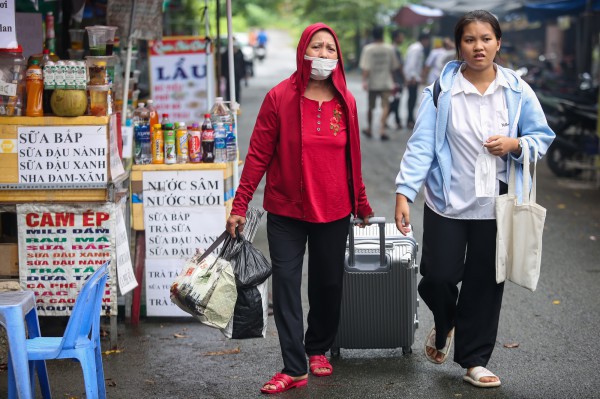 Cơm sinh viên: ‘Ăn qua loa rồi vùi đầu học hành, làm thêm là sai lầm’