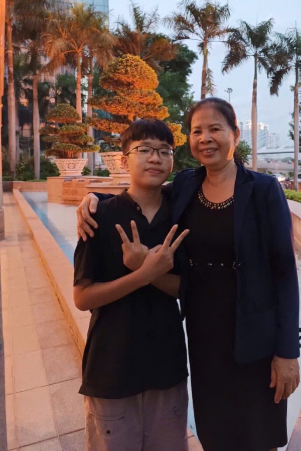 Con muốn sống: Người cha bán nhà vẫn không đủ tiền cứu con bị ung thư máu Con muốn sống: Người cha bán nhà vẫn không đủ tiền cứu con bị ung thư máu