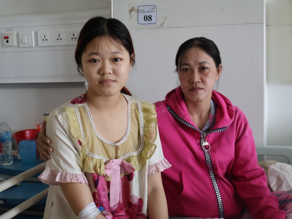 Con muốn sống: Người mẹ vét 2 triệu đồng liều cứu con suy thận giai đoạn cuối