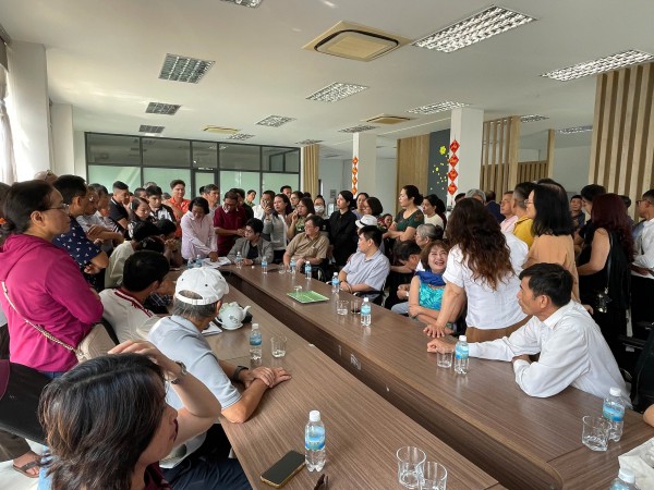 Công an Khánh Hòa hướng dẫn người dân gửi kiến nghị liên quan dự án của Tập đoàn Phúc Sơn Công an Khánh Hòa hướng dẫn người dân gửi kiến nghị liên quan dự án của Tập đoàn Phúc Sơn