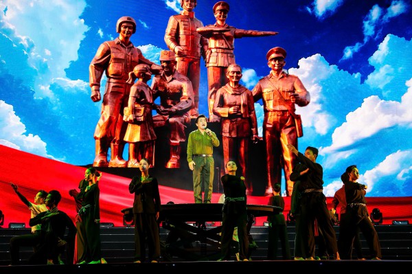 Công an TP.HCM luôn xung kích tuyến đầu bảo vệ bình yên cho nhân dân Công an TP.HCM luôn xung kích tuyến đầu bảo vệ bình yên cho nhân dân