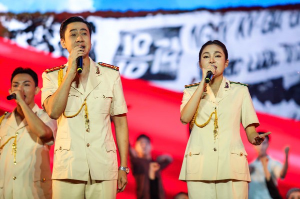 Công an TP.HCM luôn xung kích tuyến đầu bảo vệ bình yên cho nhân dân Công an TP.HCM luôn xung kích tuyến đầu bảo vệ bình yên cho nhân dân