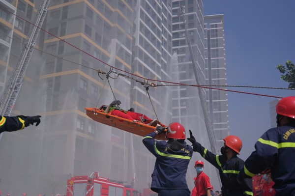 Công an TP.HCM tổ chức diễn tập cháy nổ quy mô lớn nhất năm