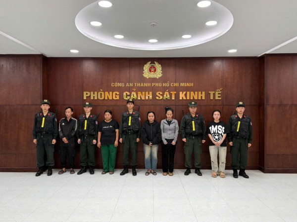 Công an TP.HCM triệt phá đường dây sản xuất dầu gió giả bằng hóa chất