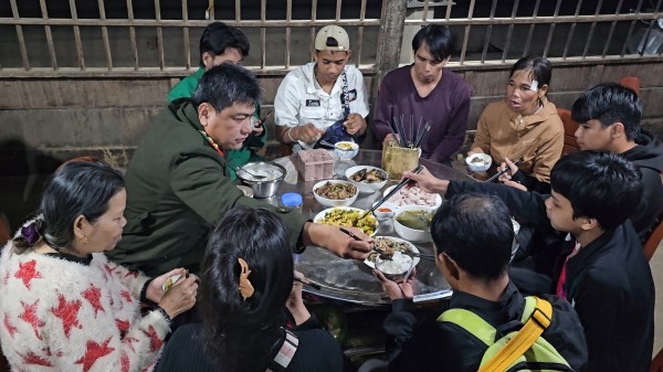 Công an tỉnh Gia Lai hỗ trợ hồi hương 9 công dân Công an tỉnh Gia Lai hỗ trợ hồi hương 9 công dân