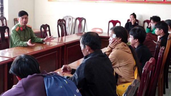 Công an tỉnh Gia Lai hỗ trợ hồi hương 9 công dân Công an tỉnh Gia Lai hỗ trợ hồi hương 9 công dân