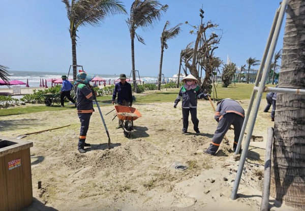 Công viên Bãi Sau ngập cát biển: Cần khảo sát, nghiên cứu kỹ