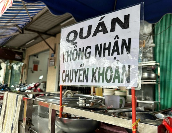 Cửa hàng 'chỉ nhận tiền mặt, không chuyển khoản': TP.HCM có biện pháp xử lý Cửa hàng 'chỉ nhận tiền mặt, không chuyển khoản': TP.HCM có biện pháp xử lý
