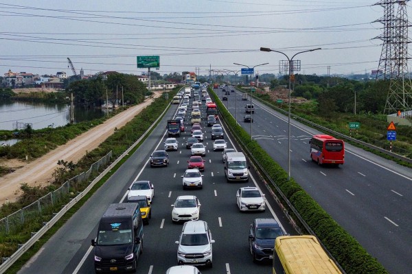 Cục CSGT cập nhật tình hình giao thông trên các tuyến cao tốc Cục CSGT cập nhật tình hình giao thông trên các tuyến cao tốc