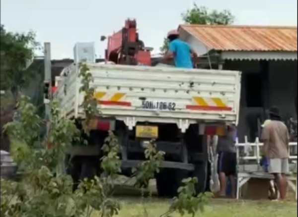 Cưỡng chế thu hồi đất công ở đồi cát bay Mũi Né Cưỡng chế thu hồi đất công ở đồi cát bay Mũi Né