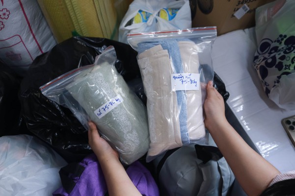 Cứu trợ miền Trung: 'Đúng là của cho không bằng cách cho'