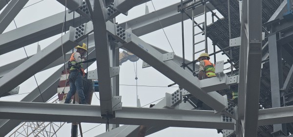 Dàn kết cấu thép 'khủng' tại nhà ga sân bay Long Thành lắp đặt tới đâu?