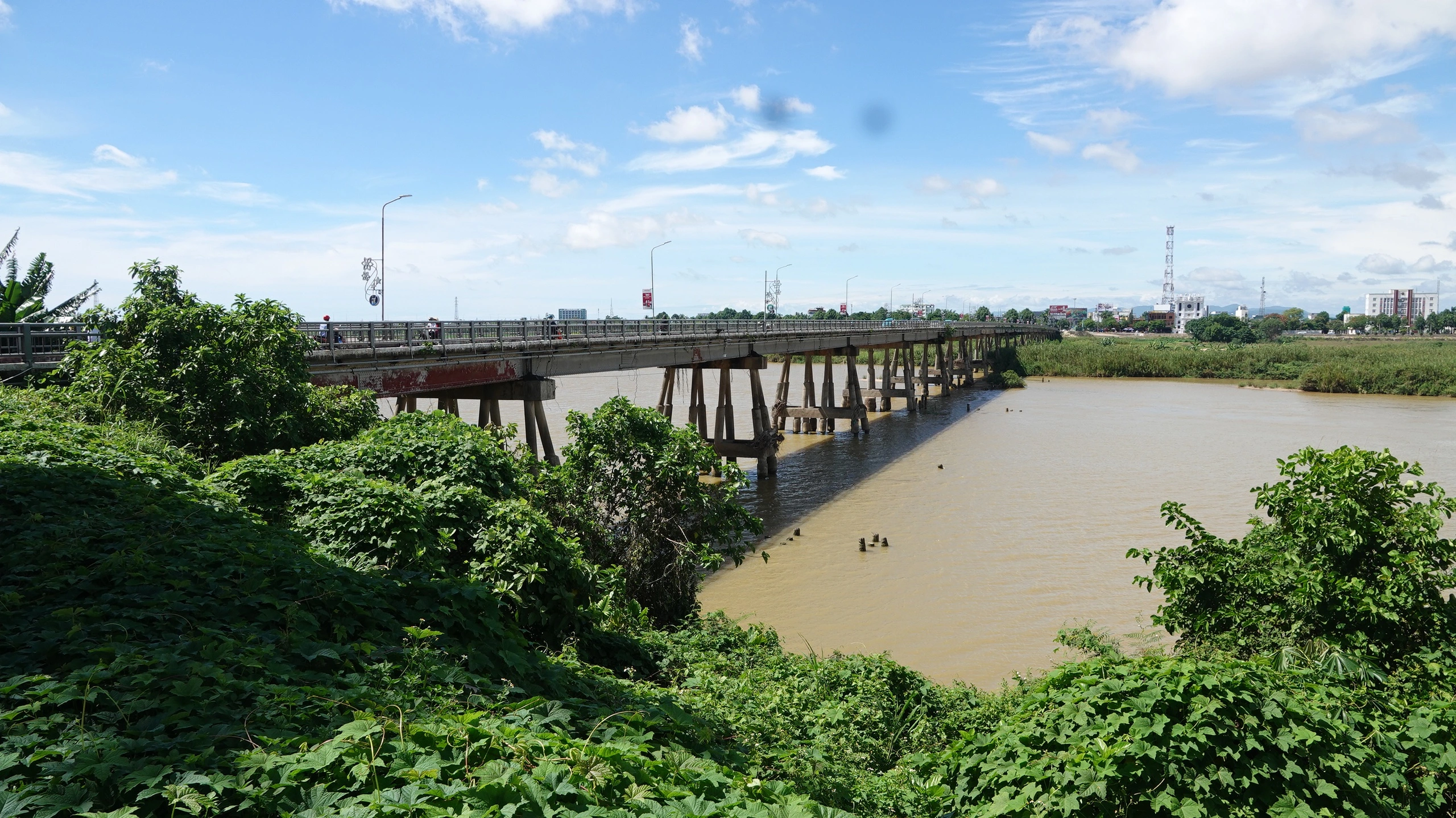 Dân lo sợ khi qua cầu Trà Khúc 1, Giám đốc Sở GTVT Quảng Ngãi nói gì?