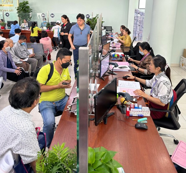 Dọn đường thông suốt cho sổ hồng trên VNeID