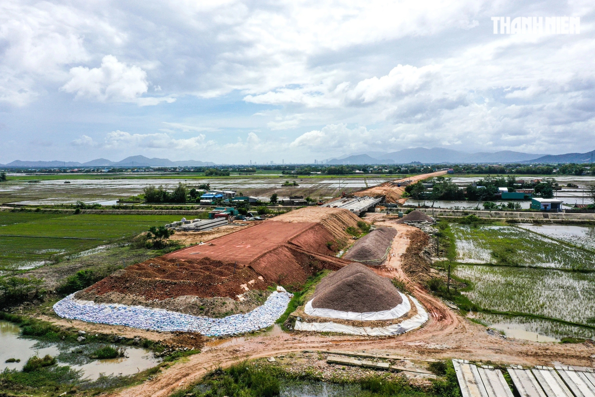 Dự án đường ven biển tỉnh Bình Định: Nhiều hộ dân bị ảnh hưởng không 'mặn mà' di dời