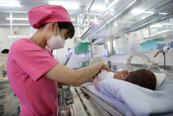 Dự báo dân số Việt Nam giảm mạnh: Vì sao mốc 2035 rất đáng lo?