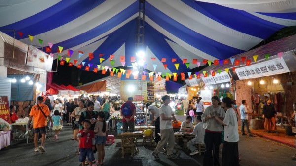 Du lịch TP.HCM thu 'khủng' dịp lễ Quốc khánh 2.9 nhờ có thêm biển Vũng Tàu, Hồ Tràm Du lịch TP.HCM thu 'khủng' dịp lễ Quốc khánh 2.9 nhờ có thêm biển Vũng Tàu, Hồ Tràm