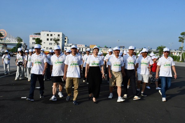 EVNSPC với nhiều hoạt động ý nghĩa hưởng ứng Giờ trái đất 2026