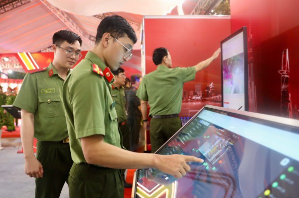 Gala 'Tổ quốc bình yên': Tái hiện 80 năm lịch sử An ninh nhân dân