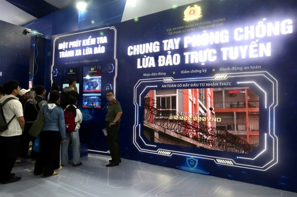 Gala 'Tổ quốc bình yên': Tái hiện 80 năm lịch sử An ninh nhân dân