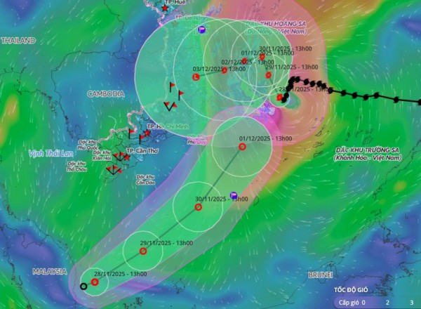 Gấp rút phục hồi các tuyến đường sau mưa bão